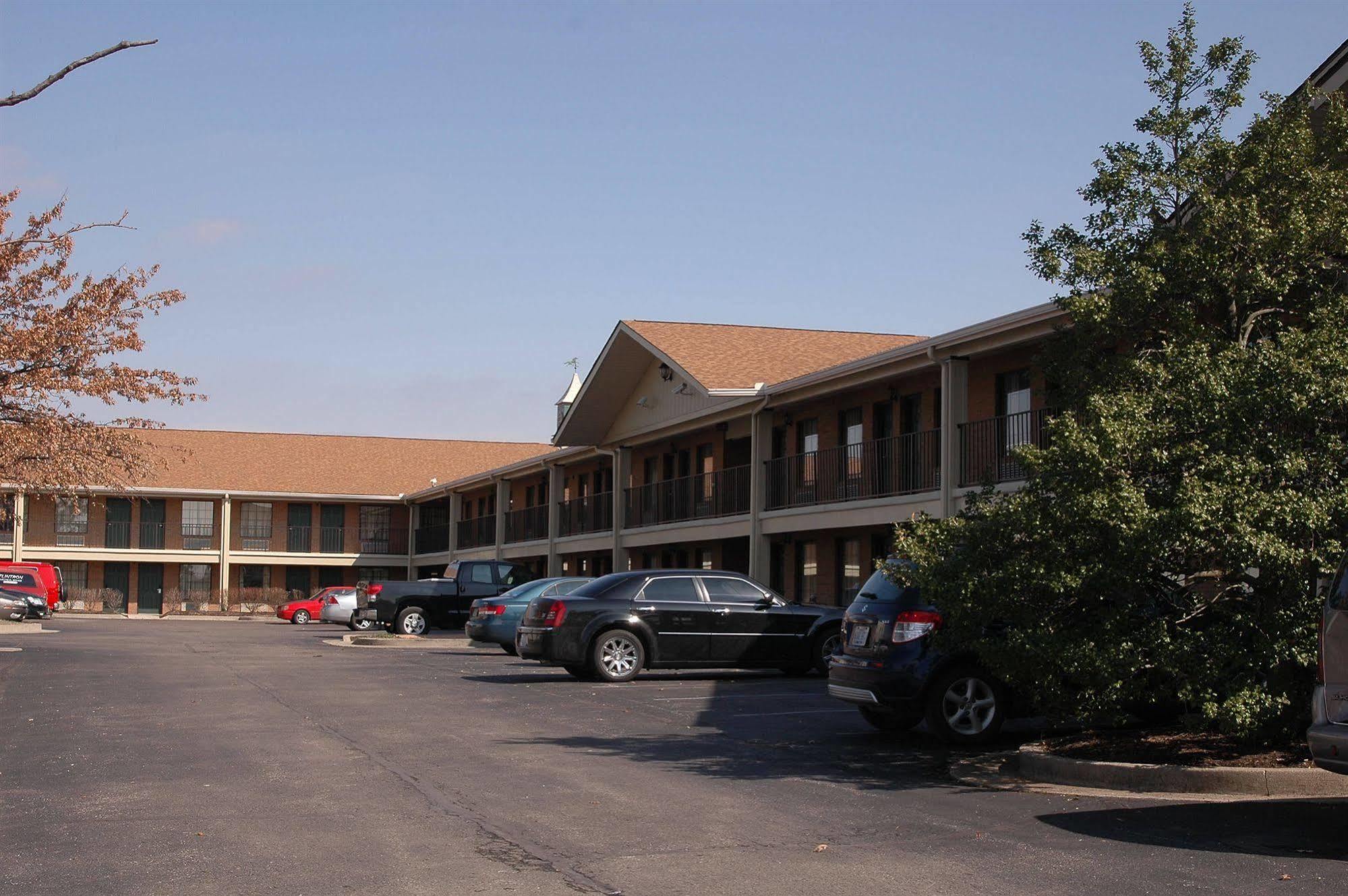 Bluegrass Extended Hotel 2*